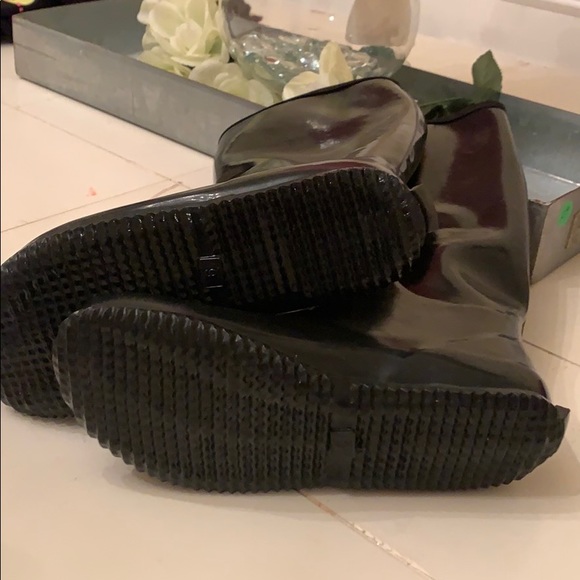 Black rain boots Size 6 brand new - Picture 4 of 5
